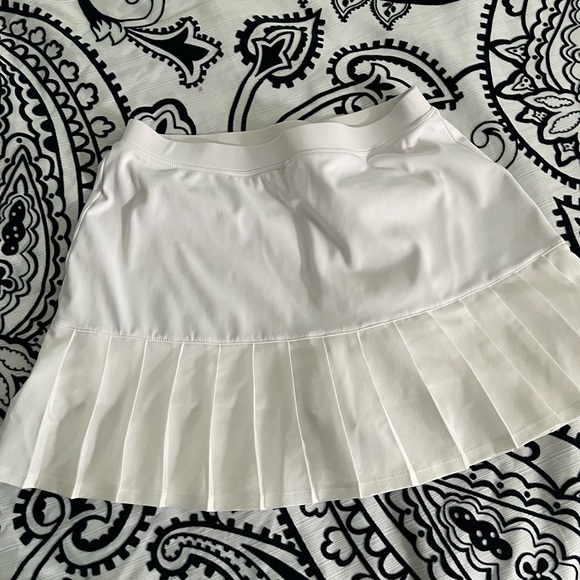 Savvi Pleated Paris Skort - Picture 3 of 5
